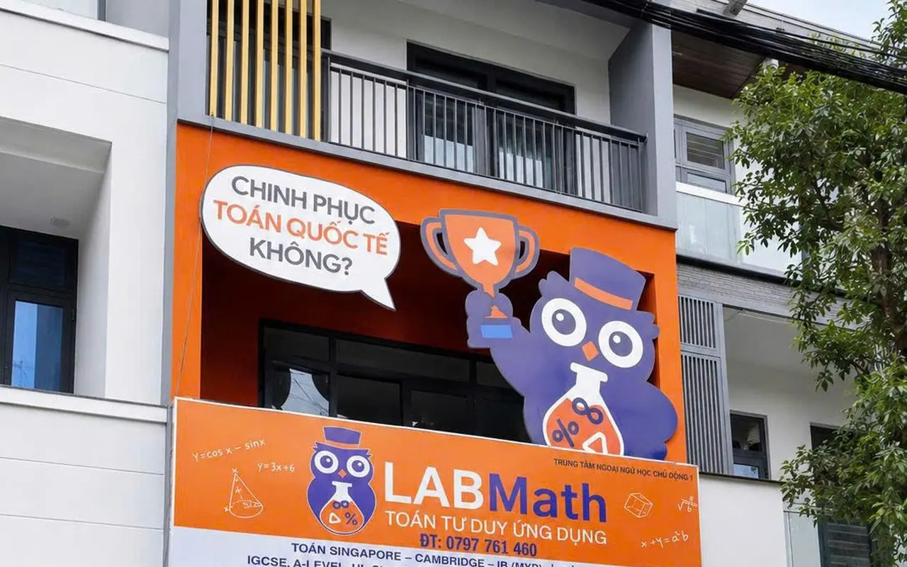 Yurick Hoang tại LABMath – Visual & Interaction Designer, 2025 — Nay